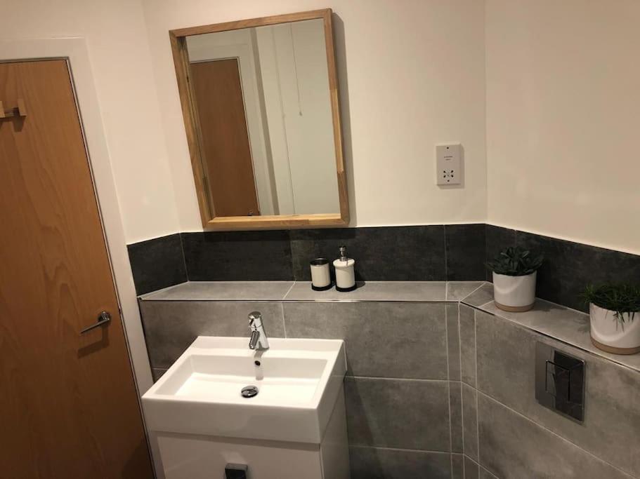 Stunning Apartment In Leeds- Financial District Leeds  Exteriör bild